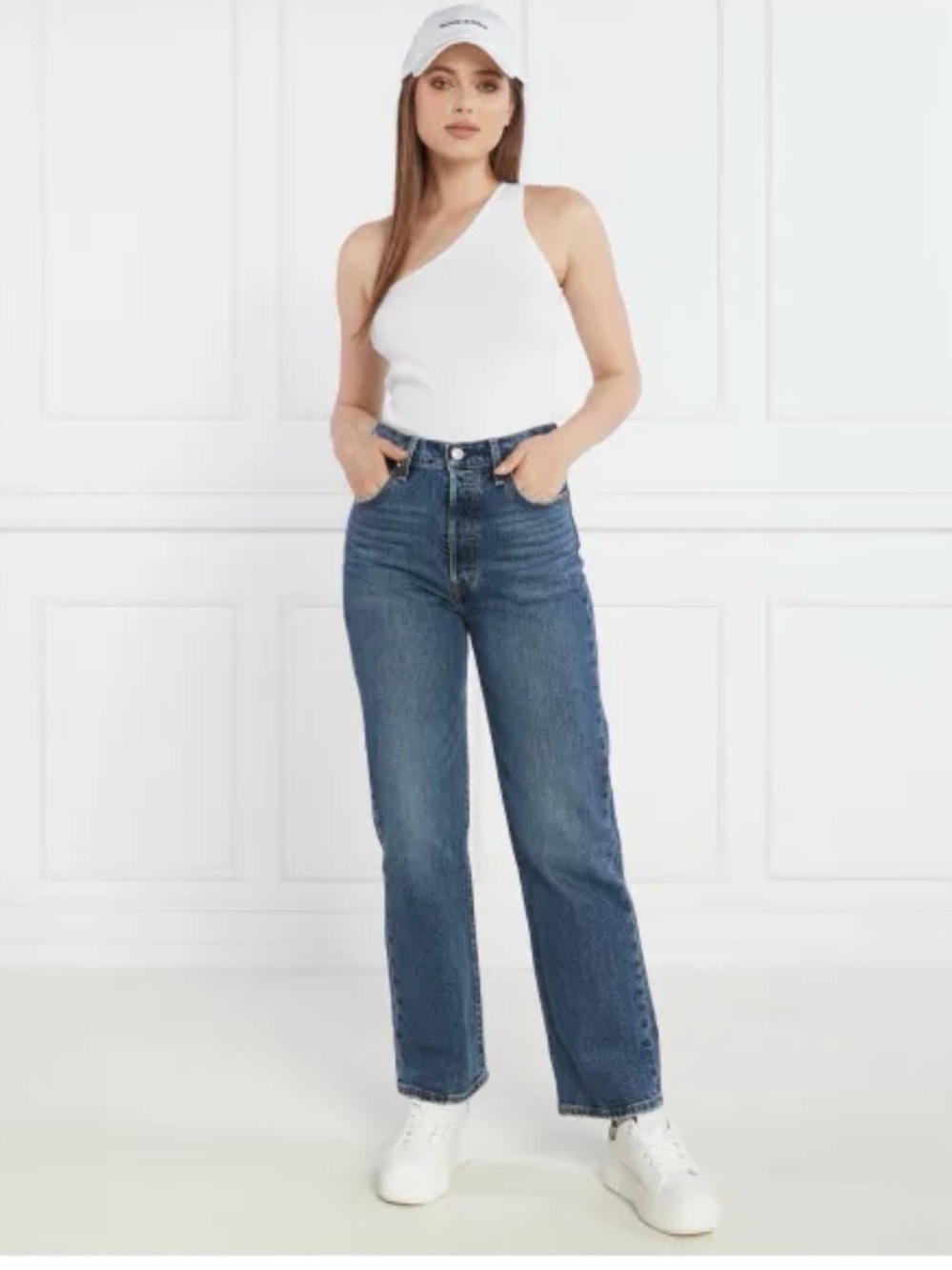 Levi’s rib cage straight ankle High-Rise Straight Leg Jeans in Dark Blue Sz 31